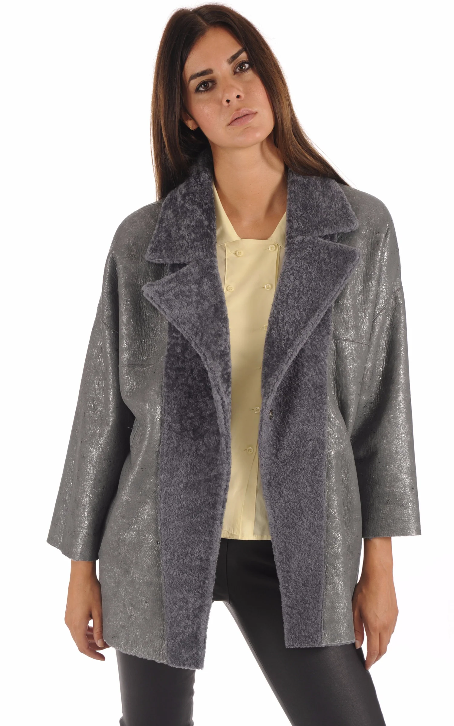 Veste courte peau lainée gris – Image 2