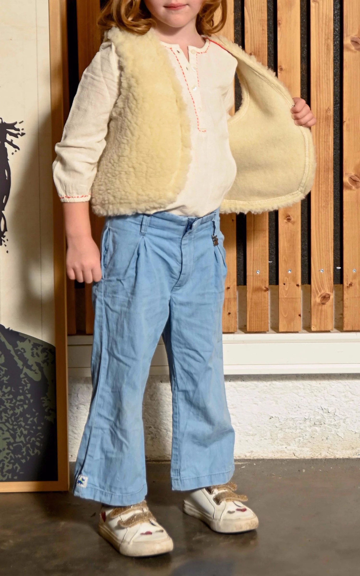 Gilet laine Plume enfant mixte beige – Image 2